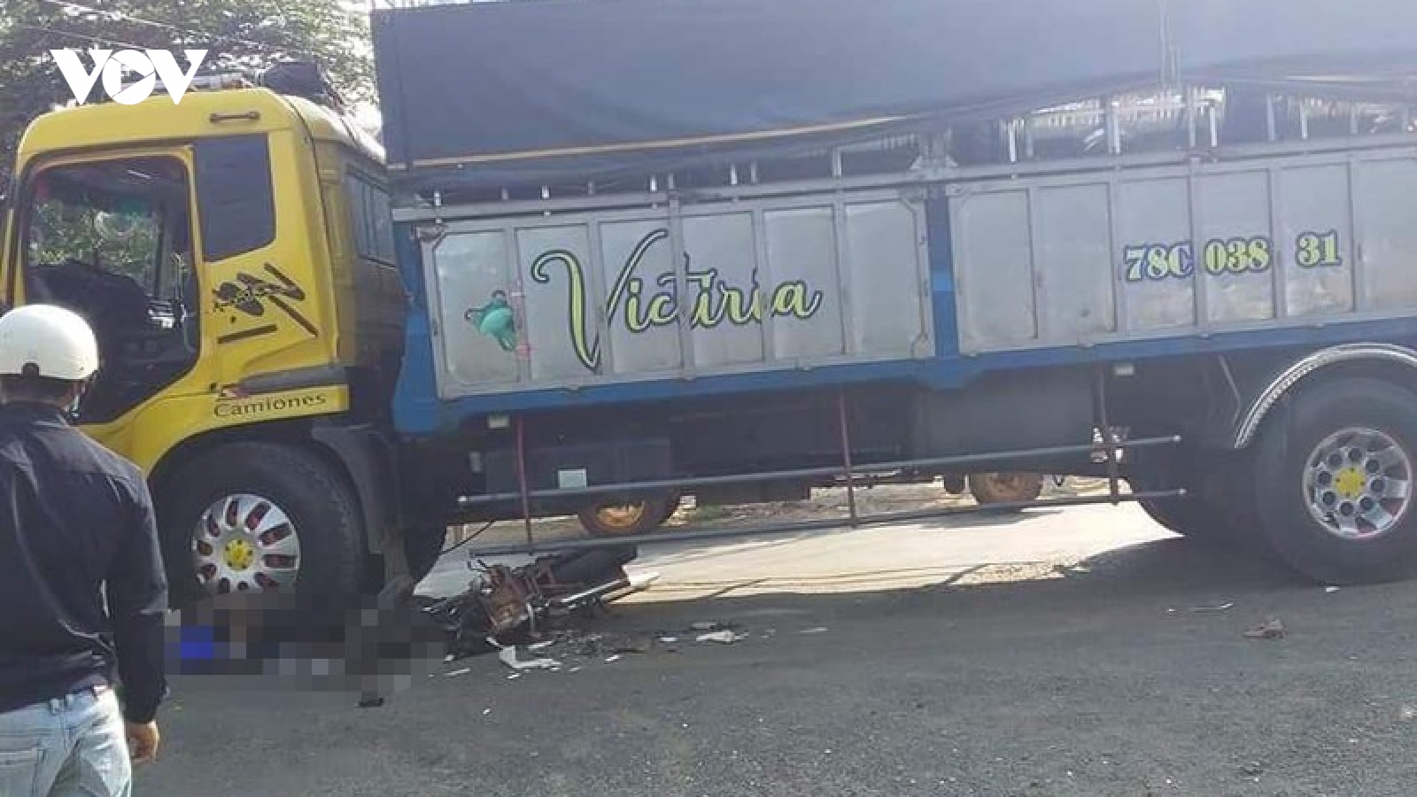Xe tải tông xe máy, một người tử vong tại chỗ