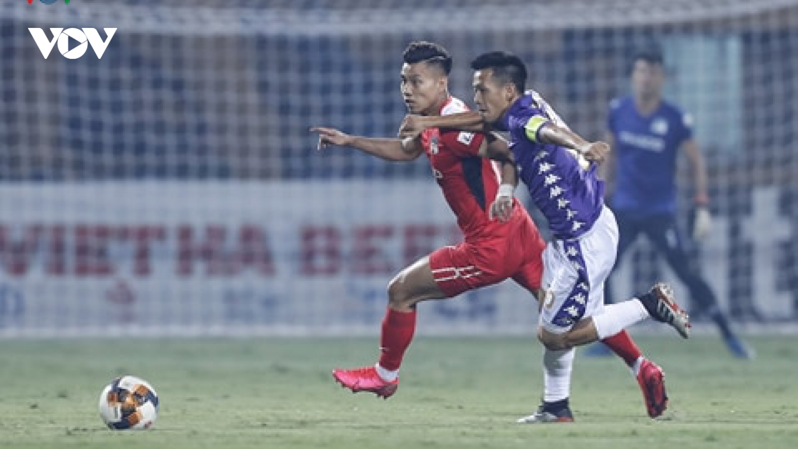 Văn Quyết tiết lộ lý do HAGL “thảm bại” trên sân Hà Nội FC