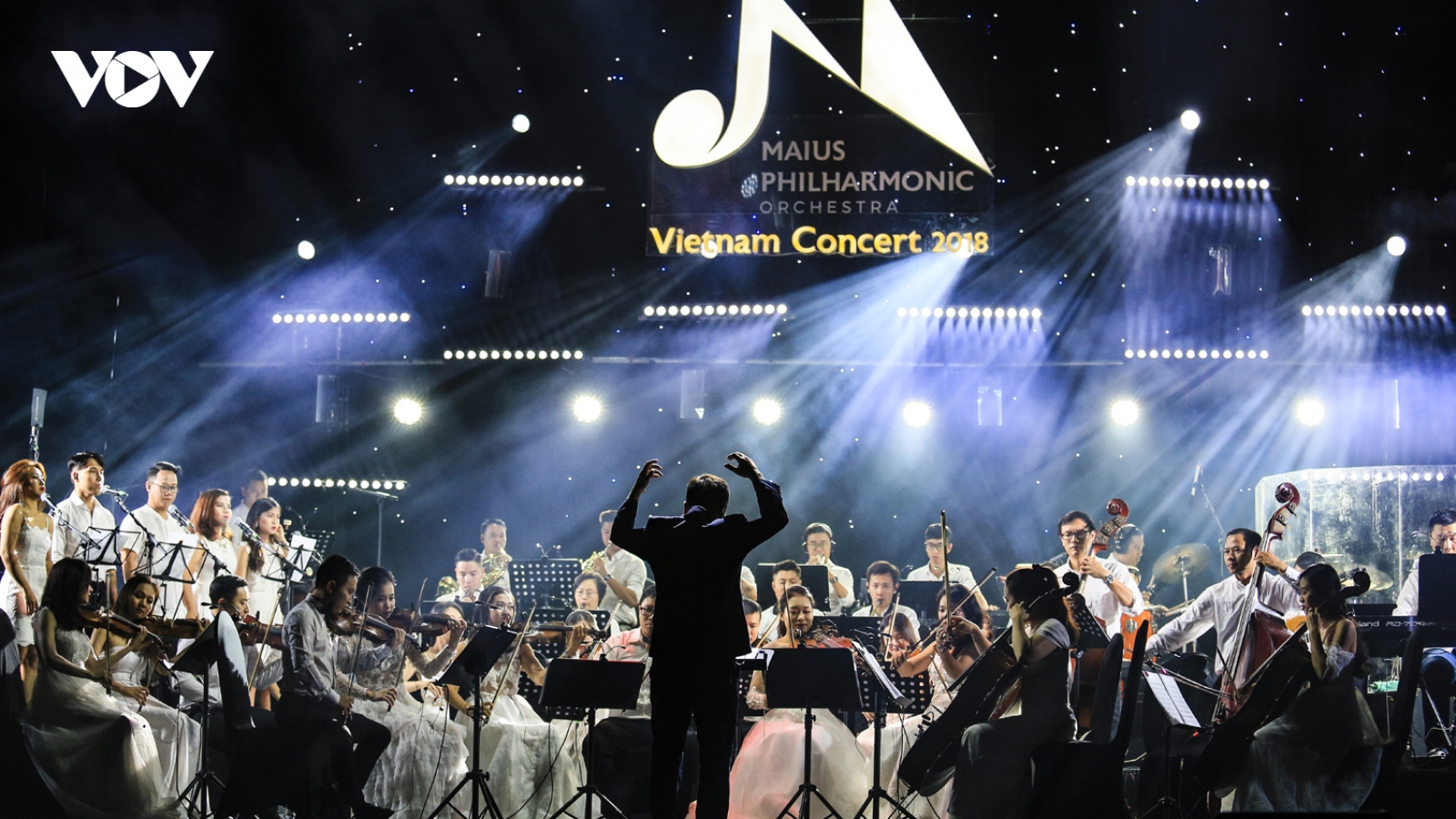 Hơn 50 người hoà giọng “Chú đại bi” cùng dàn nhạc Maius Philharmonic
