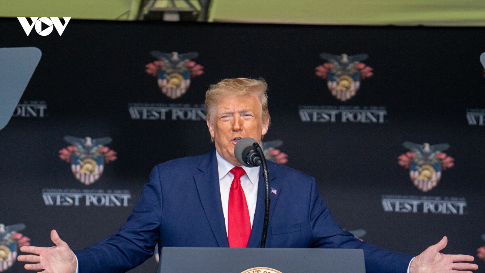 Hashtag “ông Trump không khỏe” gây sốt trên Twitter