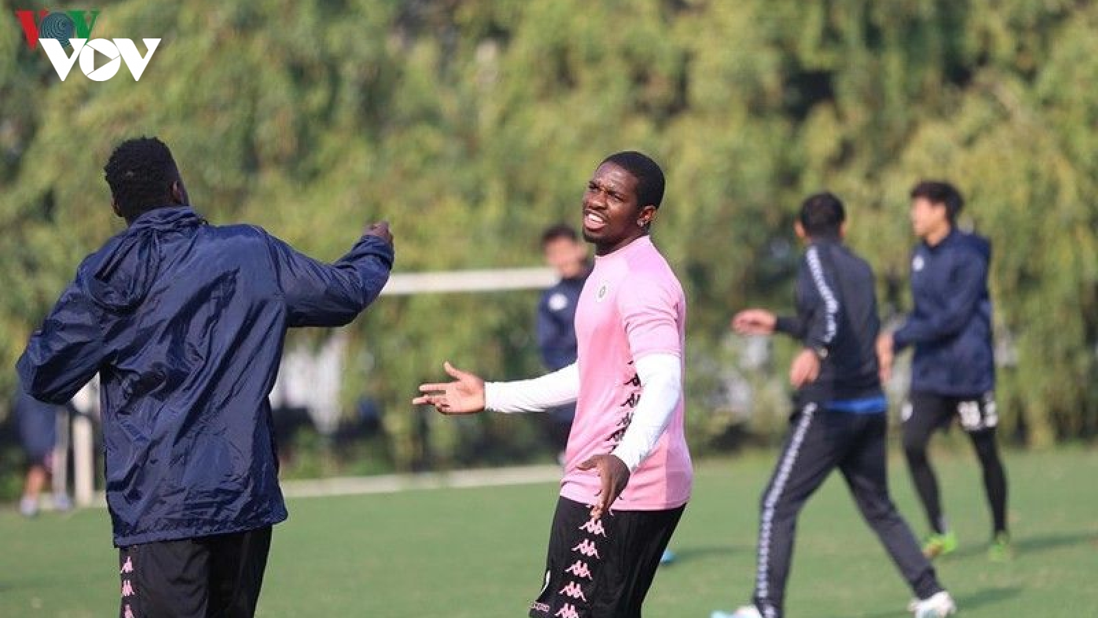 Hà Nội FC chia tay Kebe, giữ lại Rimario: "Canh bạc" của ĐKVĐ V-League