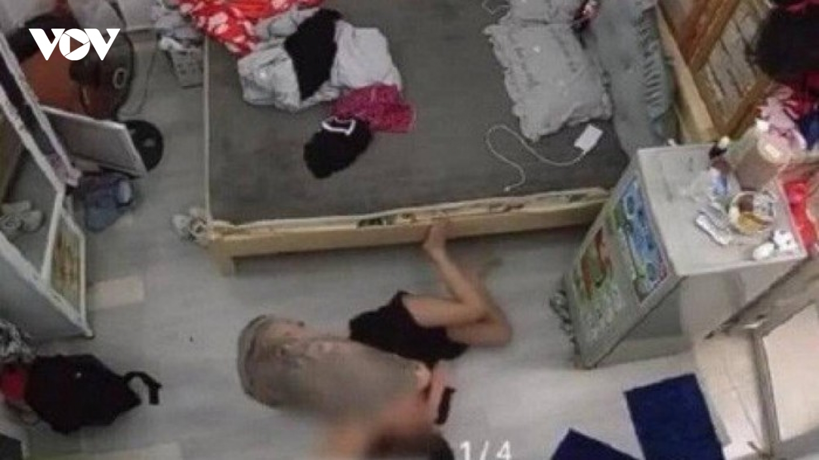 Khởi tố kẻ hành hung cô gái trẻ ở thị xã Nghĩa Lộ