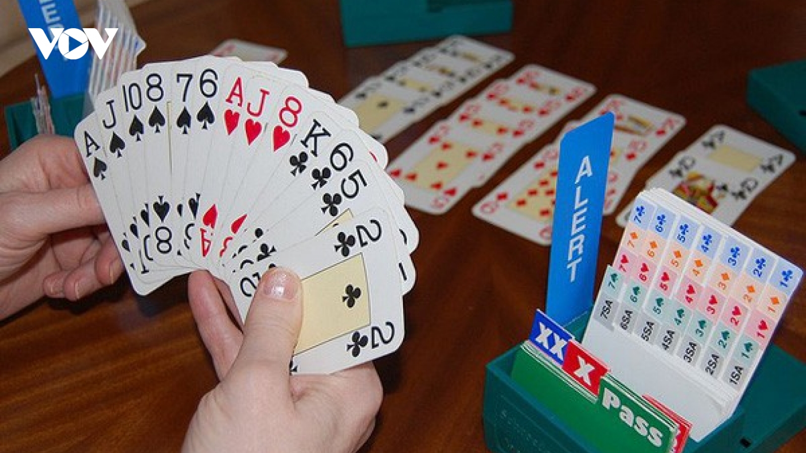 Cán bộ đánh bạc, đừng đổ lỗi cho “thời điểm nhạy cảm“