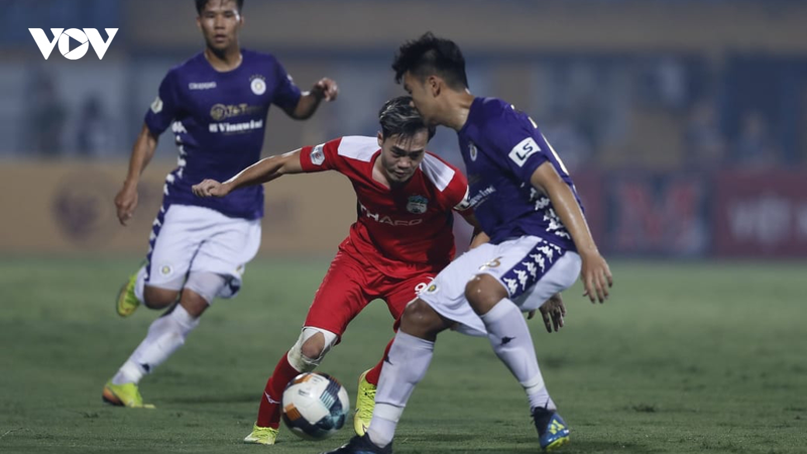 HAGL có thành tích thuộc nhóm tệ nhất bóng đá Việt Nam "hậu Covid-19"