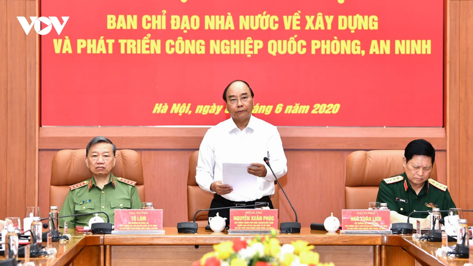 Thủ tướng yêu cầu tiếp tục kiện toàn tổ chức công nghiệp quốc phòng