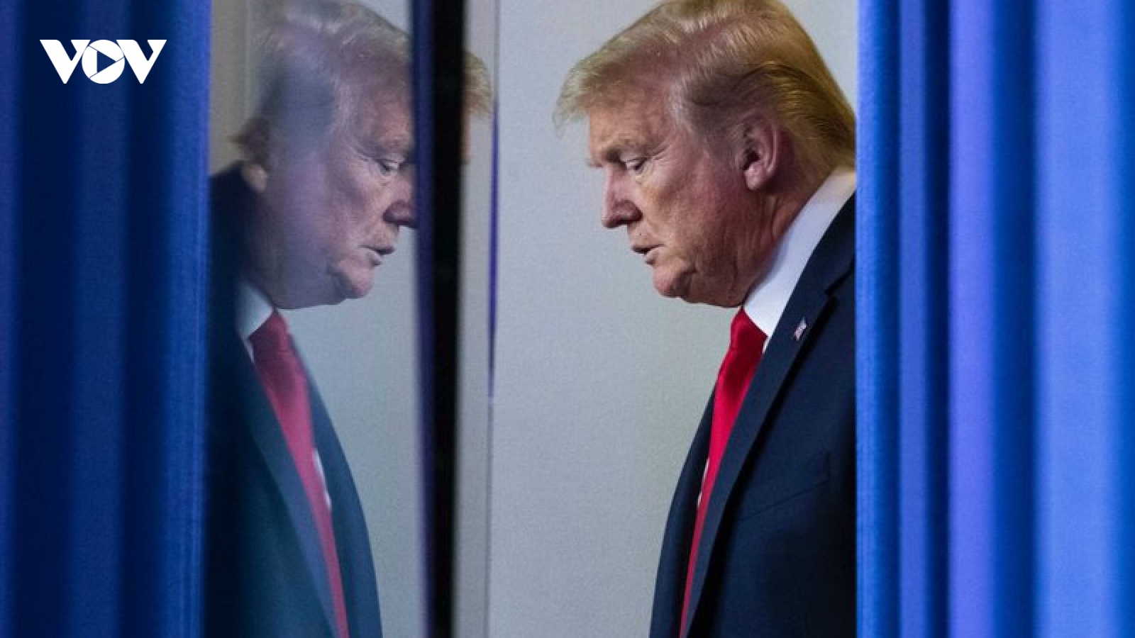 Bầu cử Mỹ 2020: Tài đánh lạc hướng của Trump và thế khó của Biden