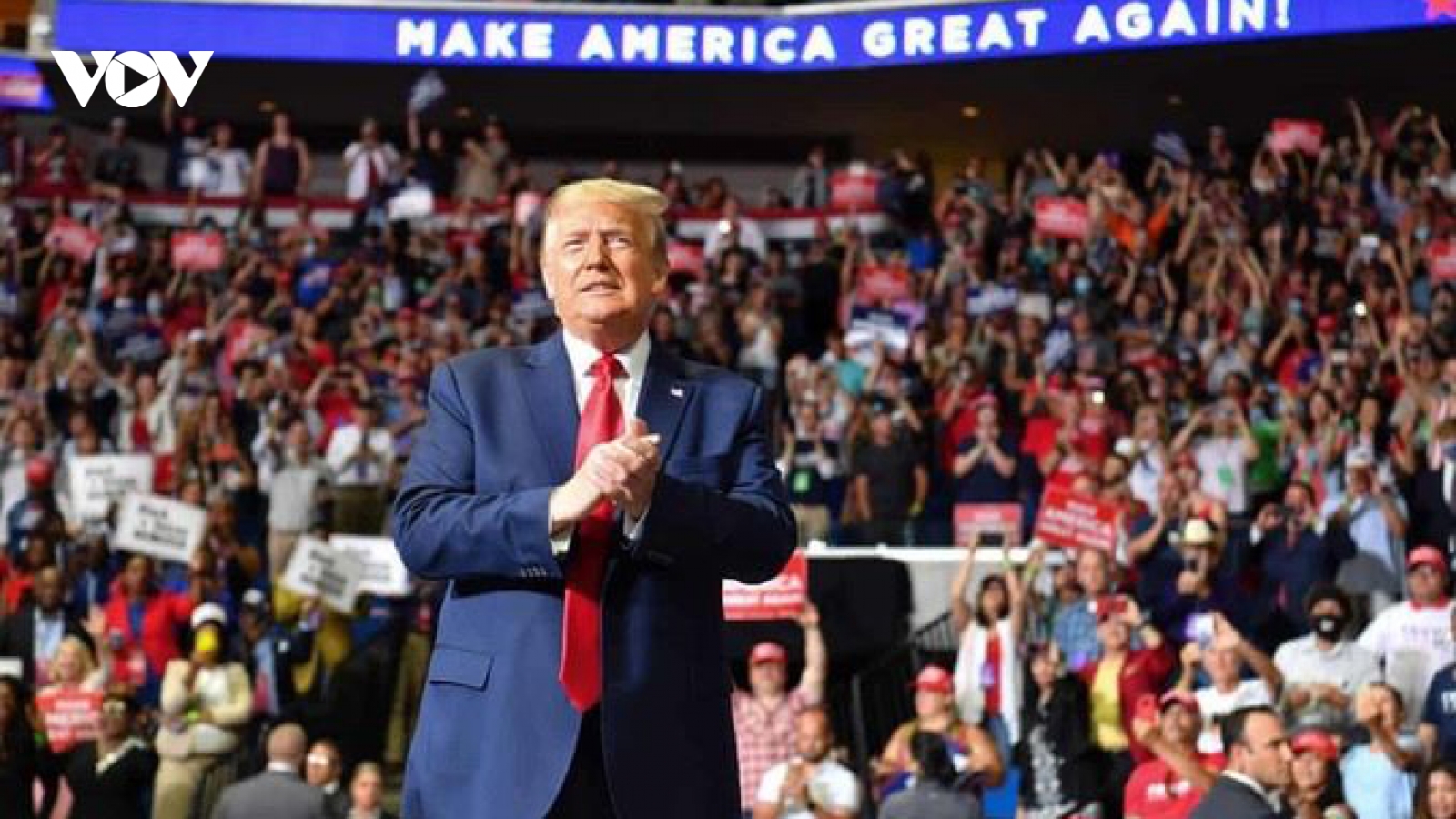 Thêm 2 thành viên trong chiến dịch tranh cử của Trump mắc Covid-19