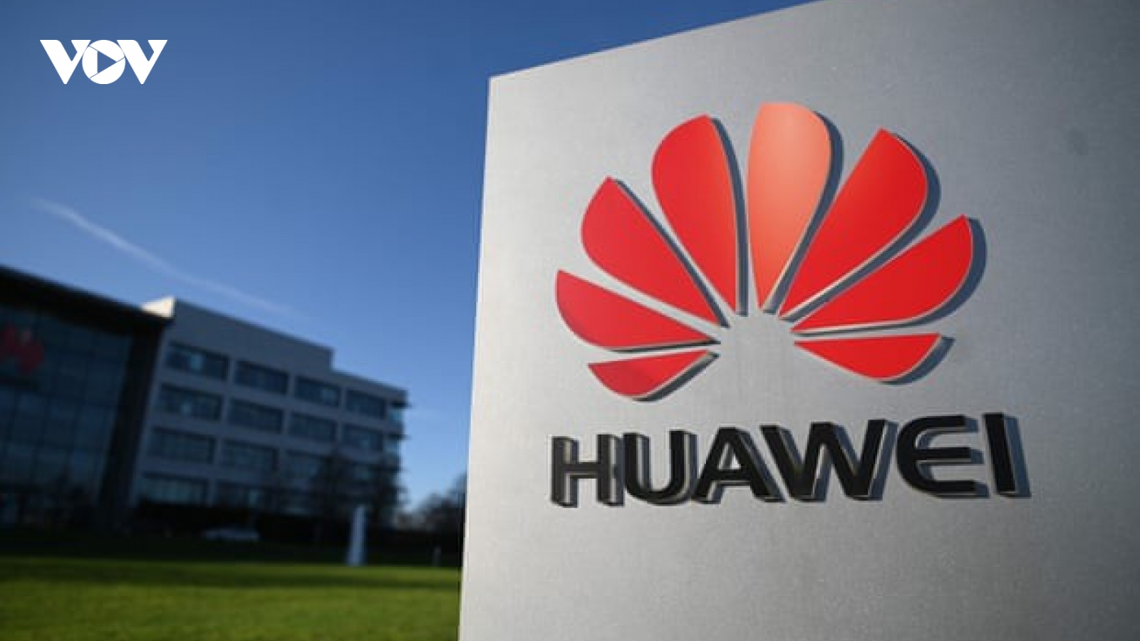 Tập đoàn viễn thông Huawei phản ứng trước quyết định của chính phủ Anh