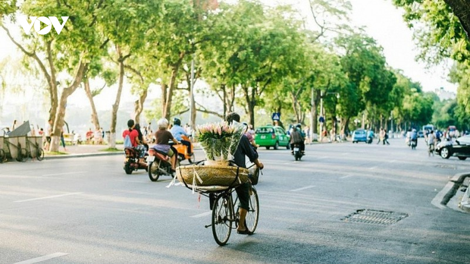 Thời tiết hôm nay: Hà Nội nắng nóng, nền nhiệt phổ biển 35-37 độ C