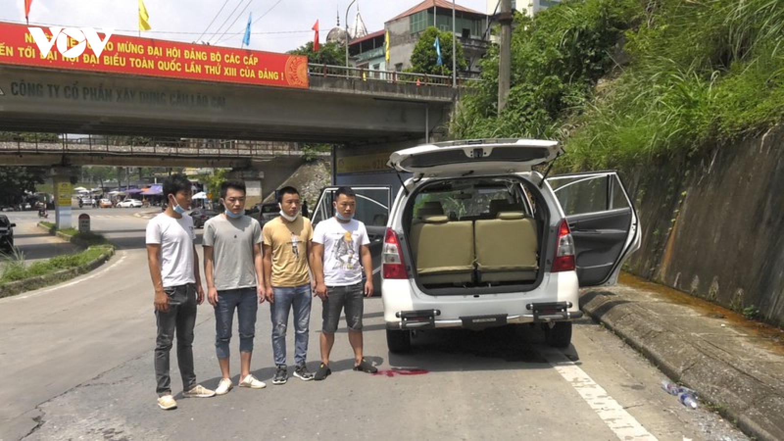 Khởi tố đối tượng đưa người Trung Quốc nhập cảnh trái phép ở Lào Cai