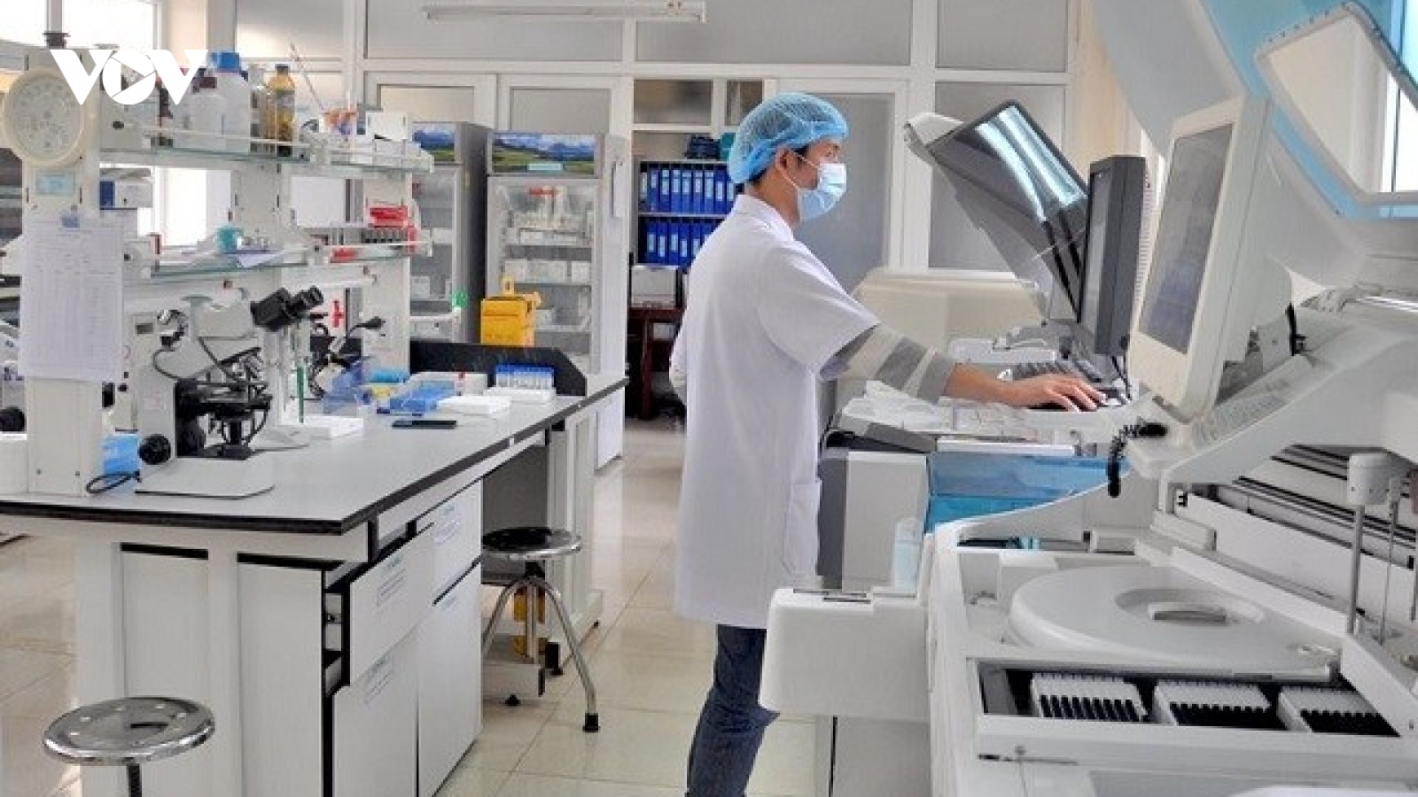 Việt Nam hiện có bao nhiêu phòng xét nghiệm Covid-19?