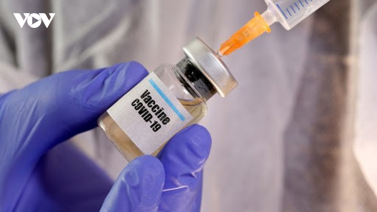 Nga và phương Tây nảy sinh mâu thuẫn trong cuộc đua vaccine Covid-19