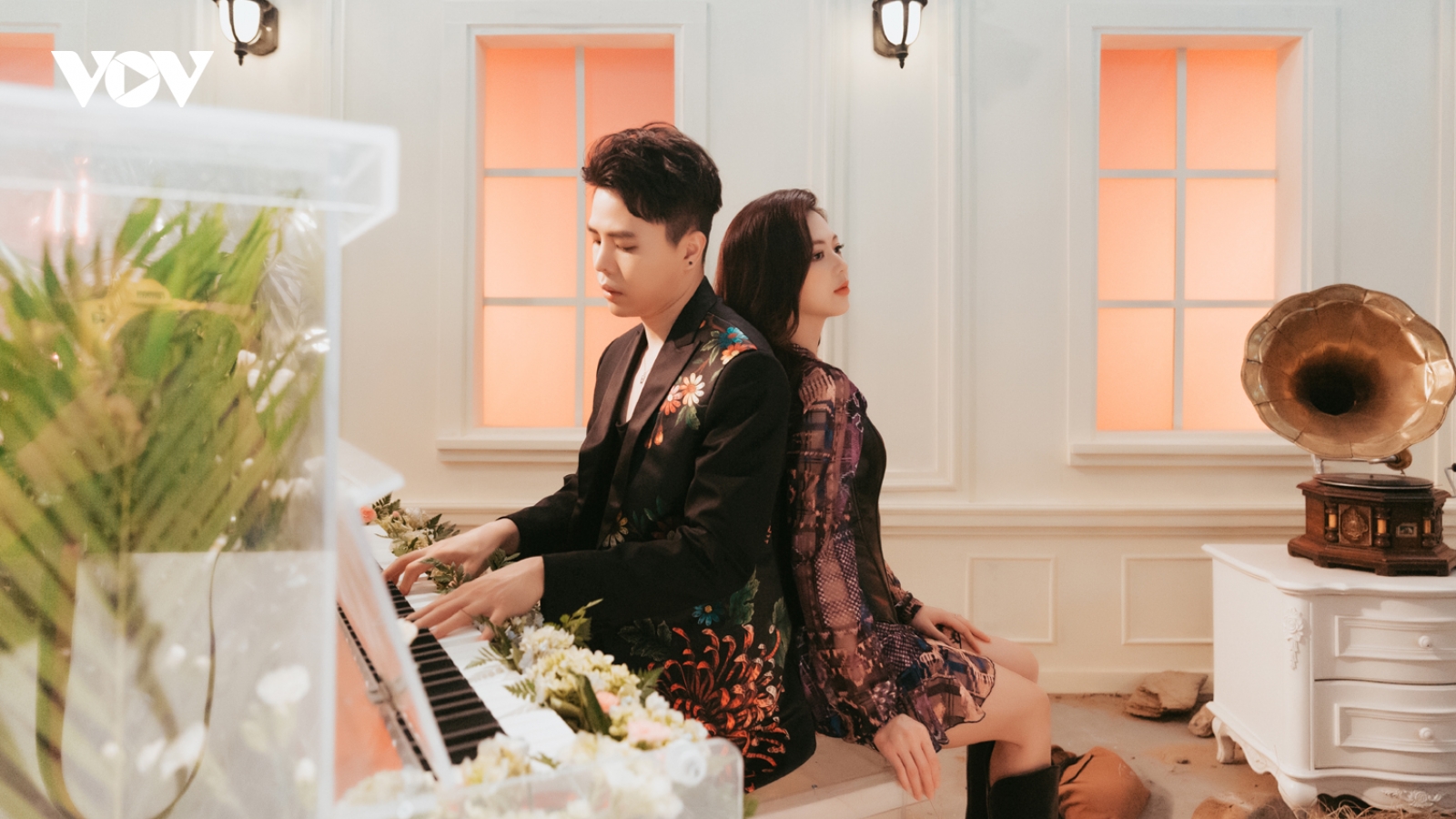 Trịnh Thăng Bình ra MV cùng bạn gái cũ, rộ nghi vấn tái hợp