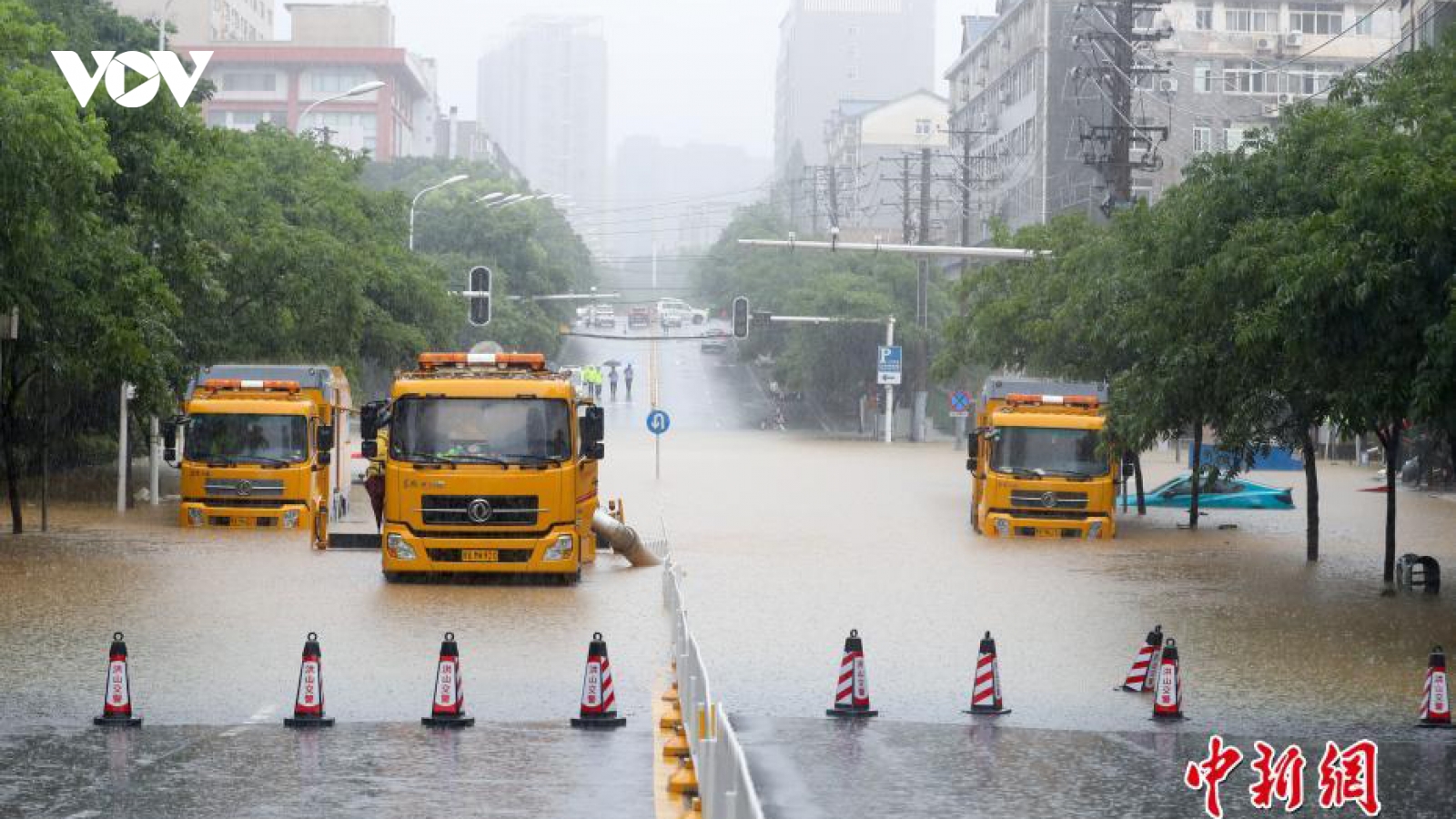Mưa lũ Trung Quốc:Hồ Bắc báo động đỏ, 1 huyện ở An Huy hủy thi đại học