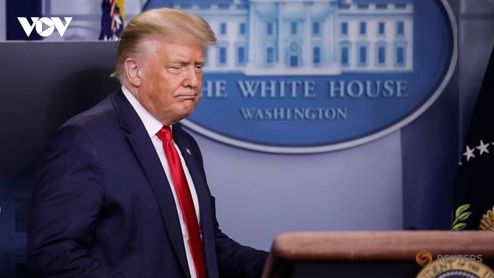 Cố vấn Fauci được tín nhiệm cao, Trump phàn nàn: “Không ai thích tôi“