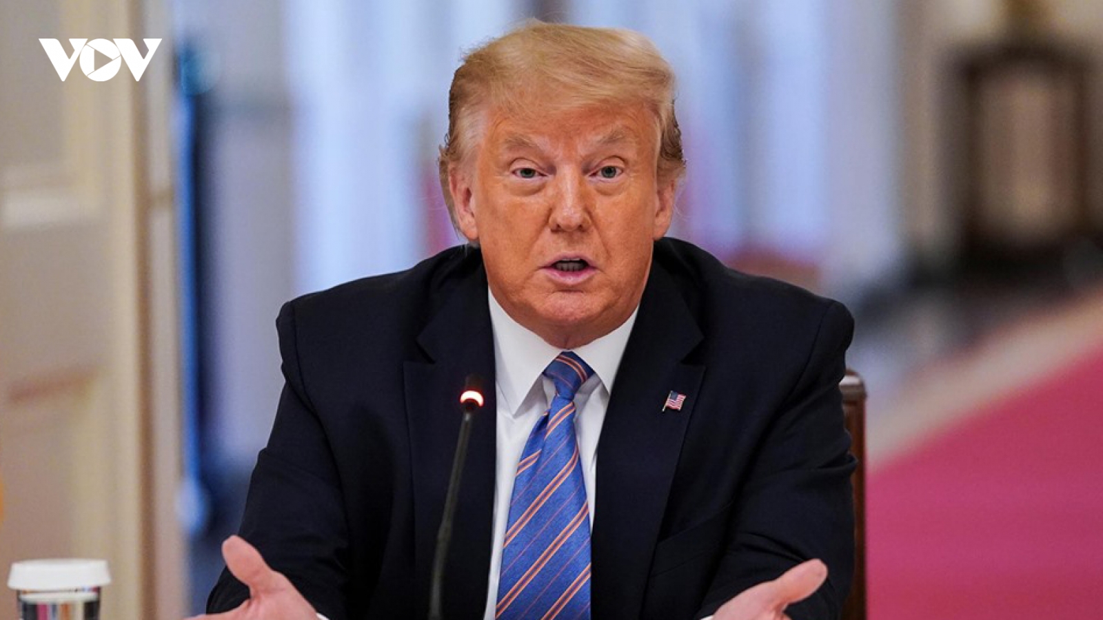 Tổng thống Mỹ Trump dọa cắt ngân sách nếu các trường học không mở lại