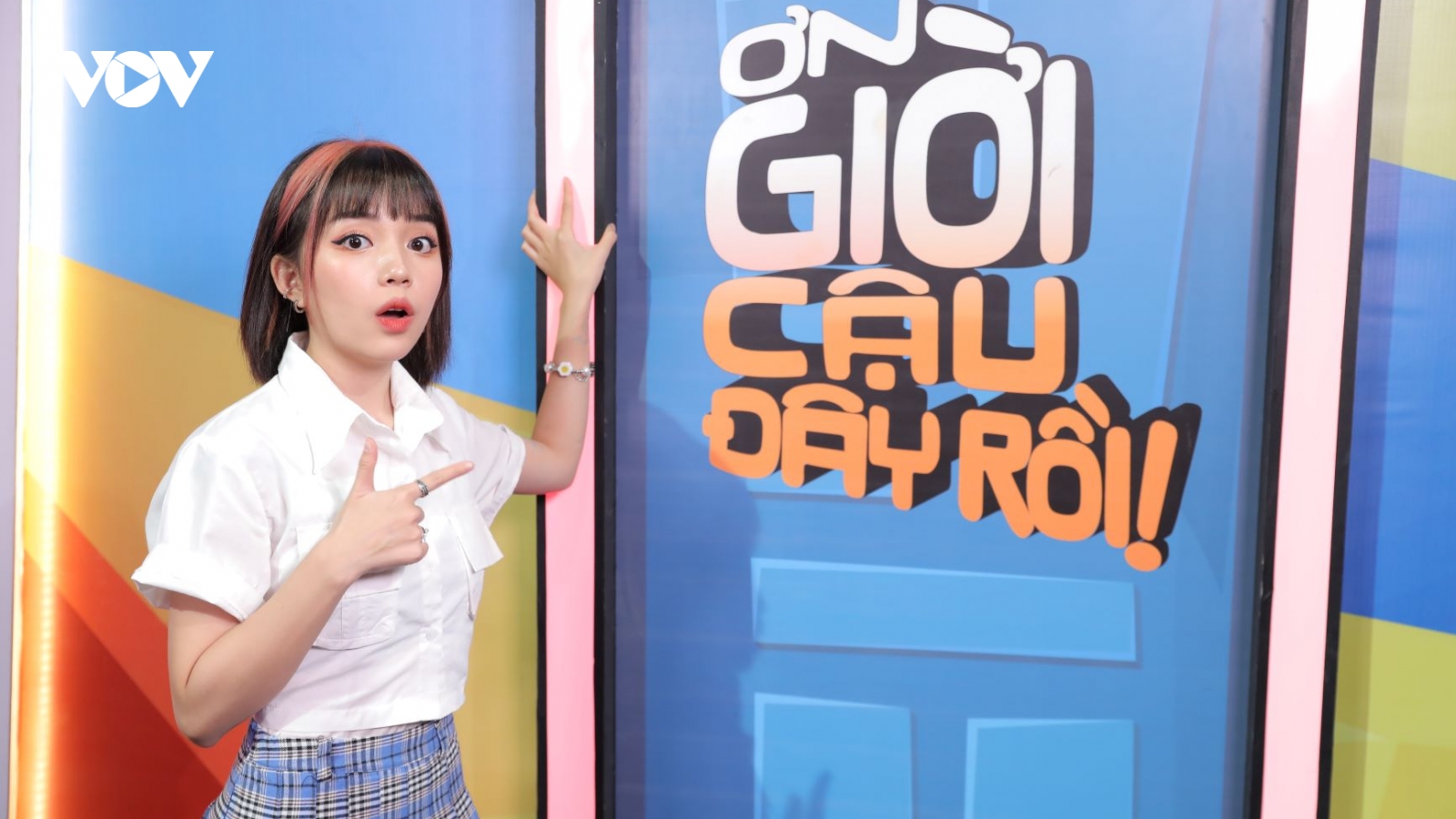 Linh Ngọc Đàm đính chính tin đồn “Streamer giàu dữ lắm” tại Ơn giời