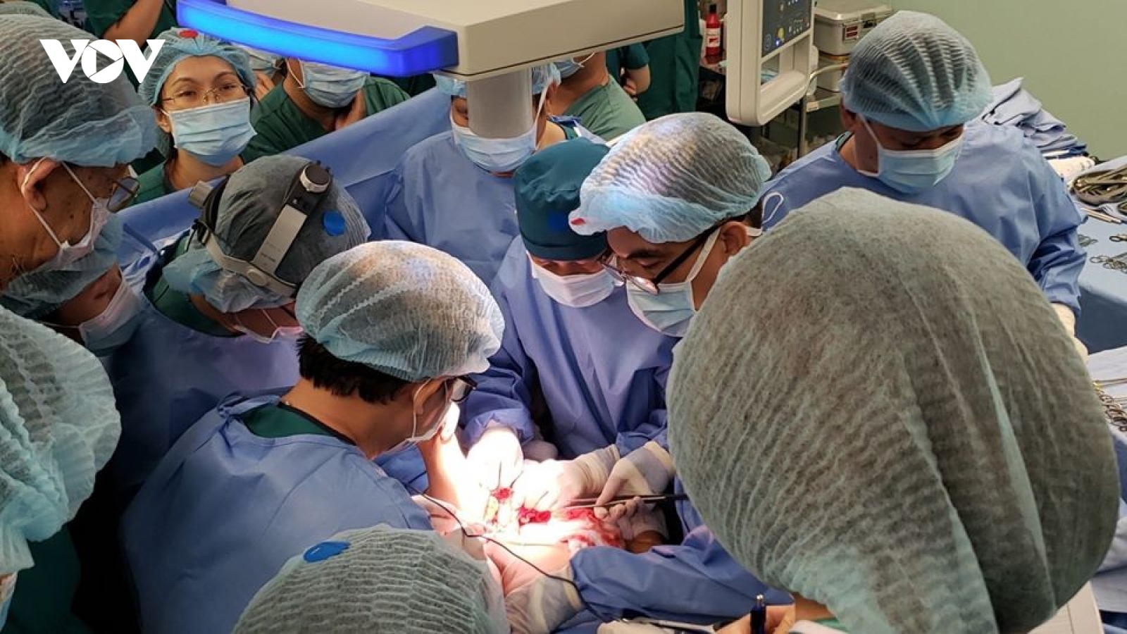 Các cặp song sinh dính liền phẫu thuật thành công tại Việt Nam