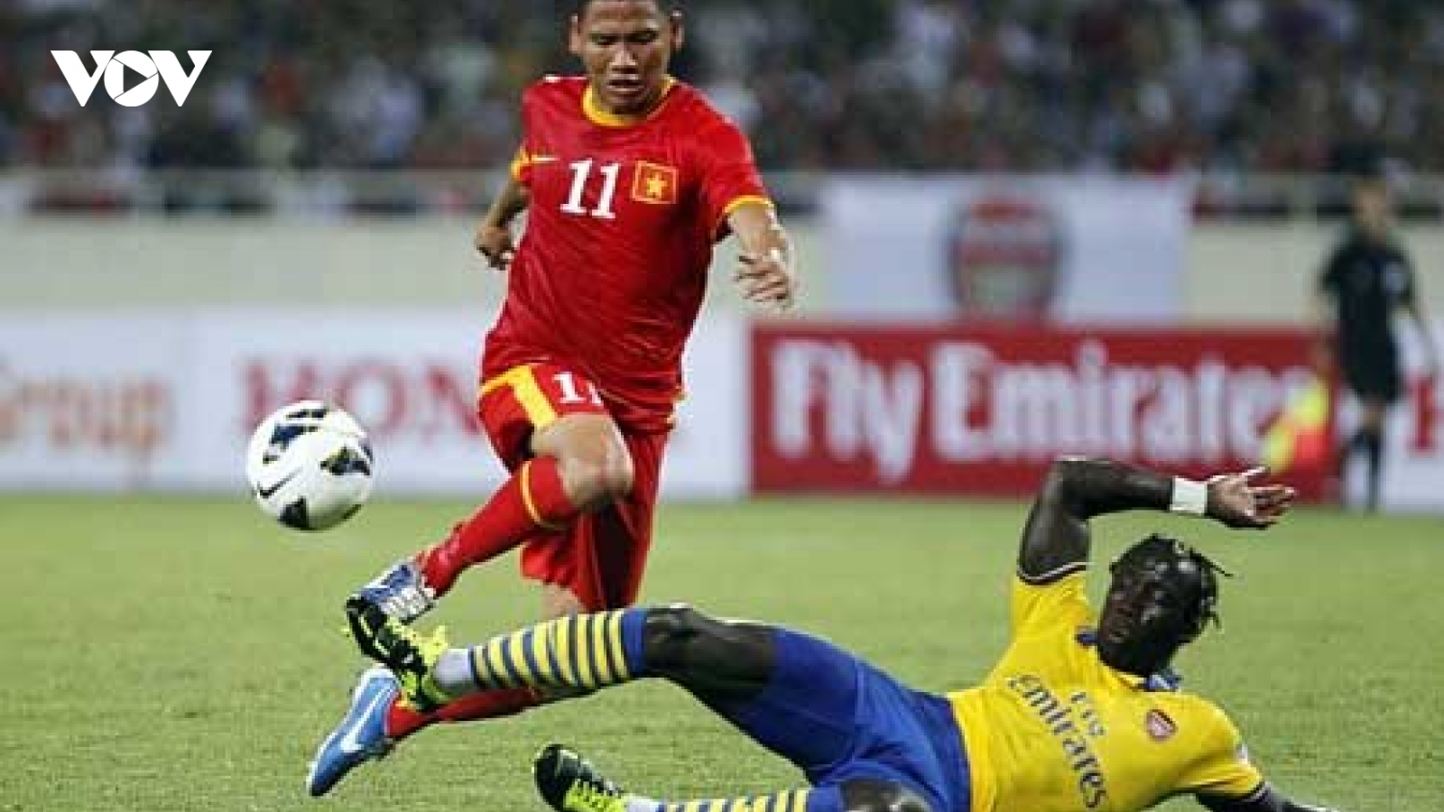 Ngày này năm xưa: ĐT Việt Nam có trận cầu lịch sử với Arsenal