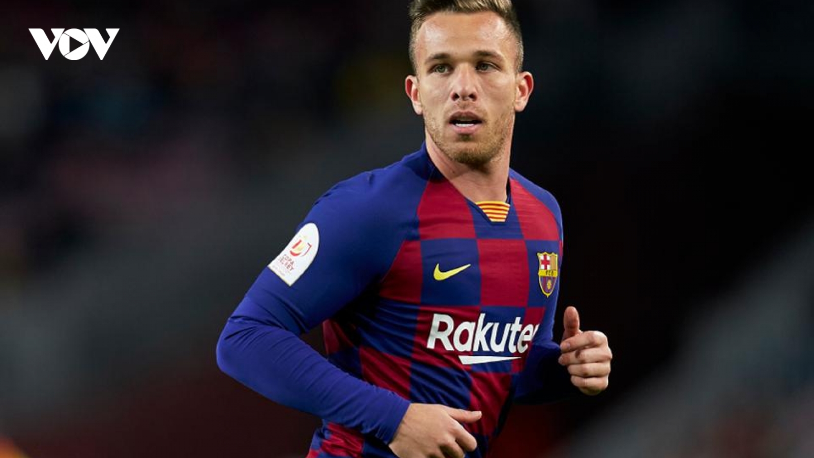 Arthur nổi loạn ở Barca, từ chối đá Champions League