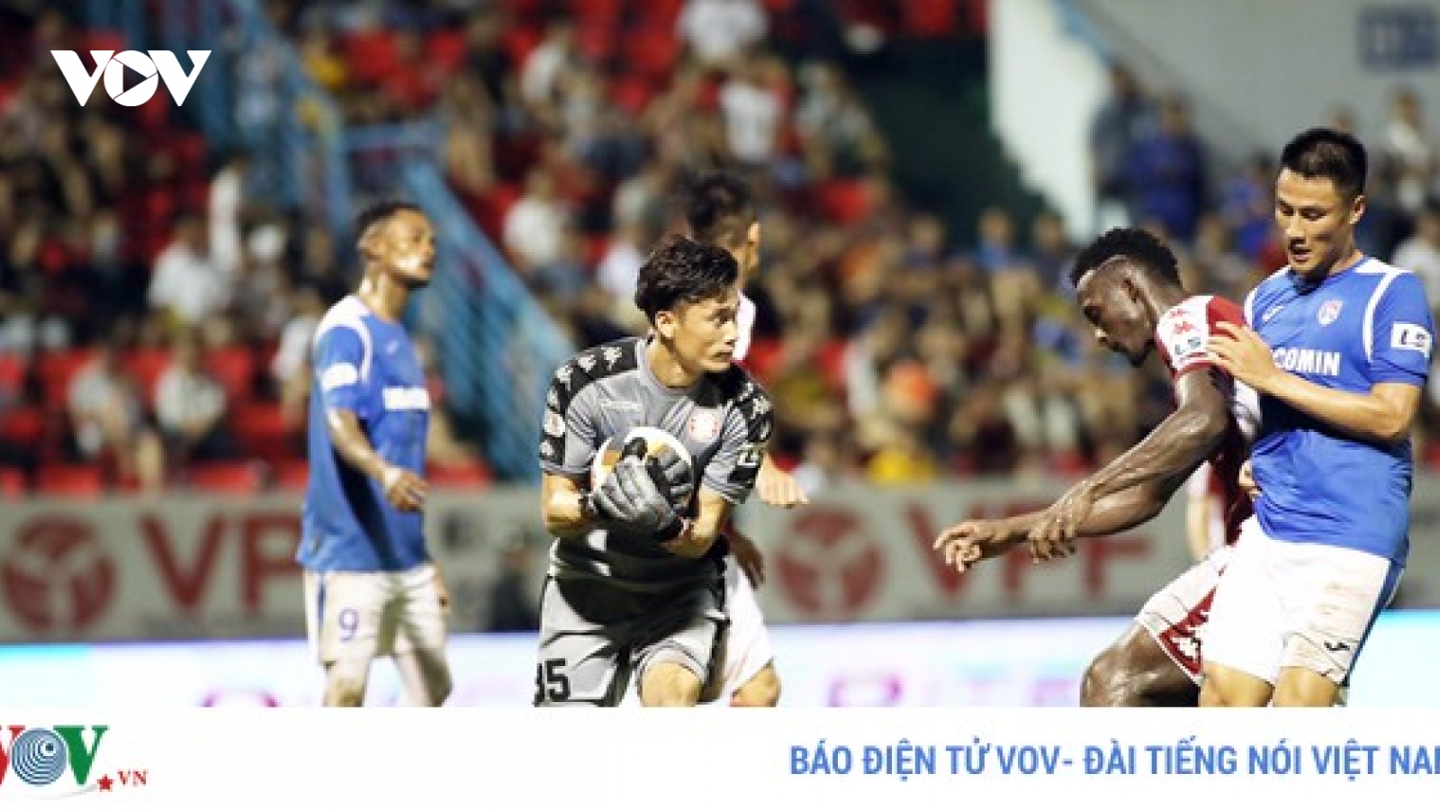 Top 5 pha cứu thua xuất thần ở vòng 9 V-League: Tiếc cho Bùi Tiến Dũng