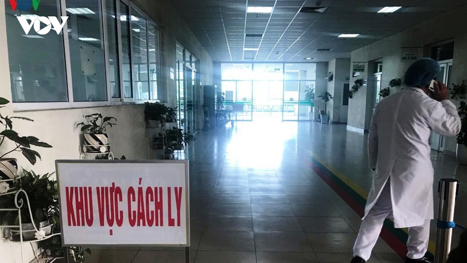 Nghệ An cách ly tập trung 21 trường hợp tiếp xúc với bệnh nhân 435