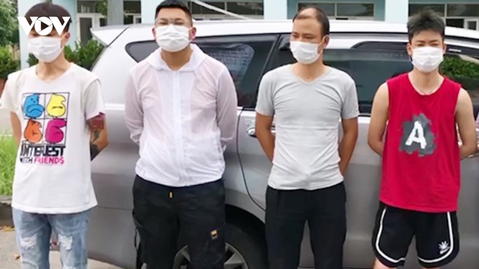 Bắt 5 người Trung Quốc nhập cảnh trái phép ở cao tốc Nội Bài - Lào Cai
