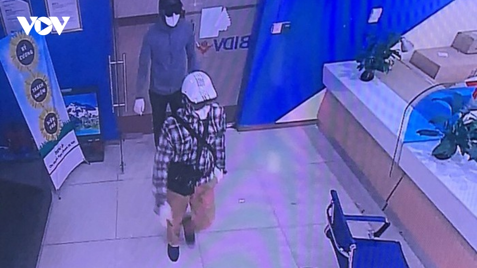 Nóng 24h: Manh mối nhóm người dùng súng cướp ngân hàng BIDV ở Hà Nội