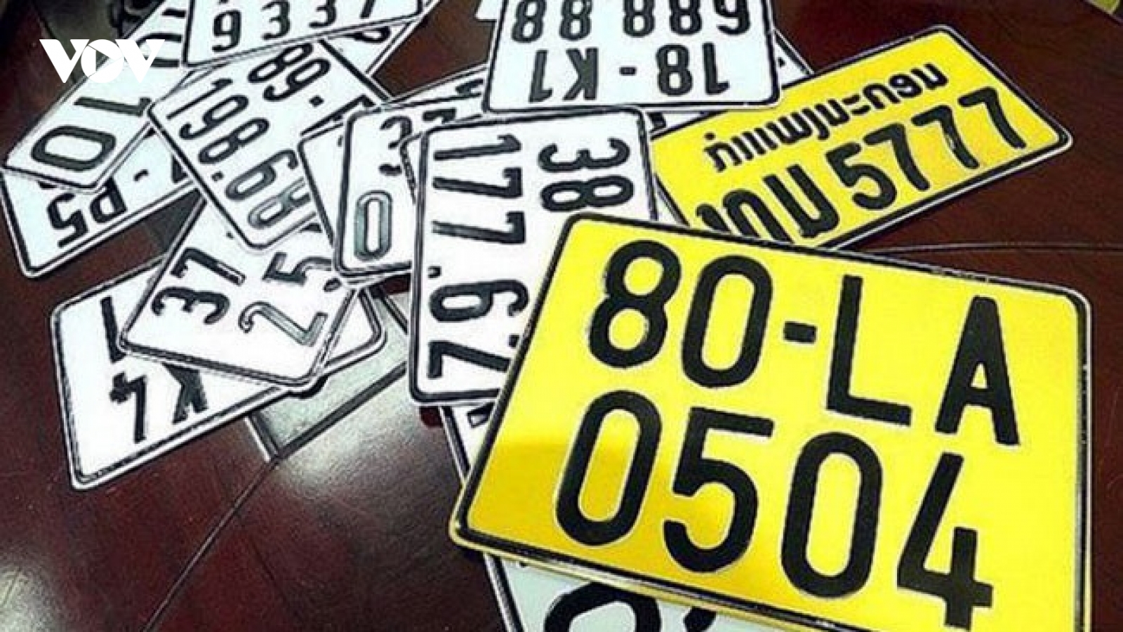 Kiến nghị giảm 50% phí đổi biển số màu vàng
