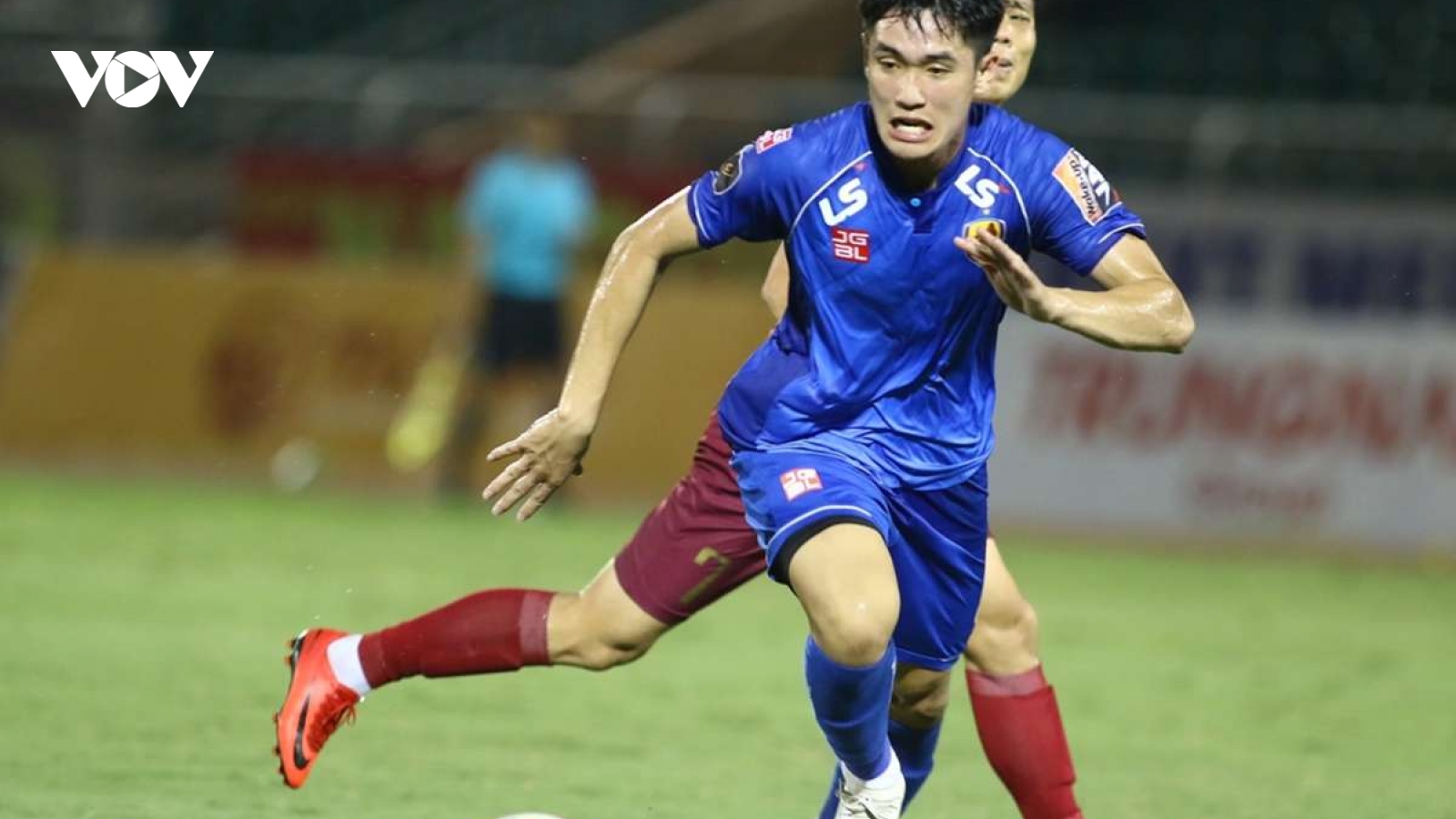 Top 5 pha bỏ lỡ cơ hội ghi bàn khó tin ở vòng 11 V-League 2020