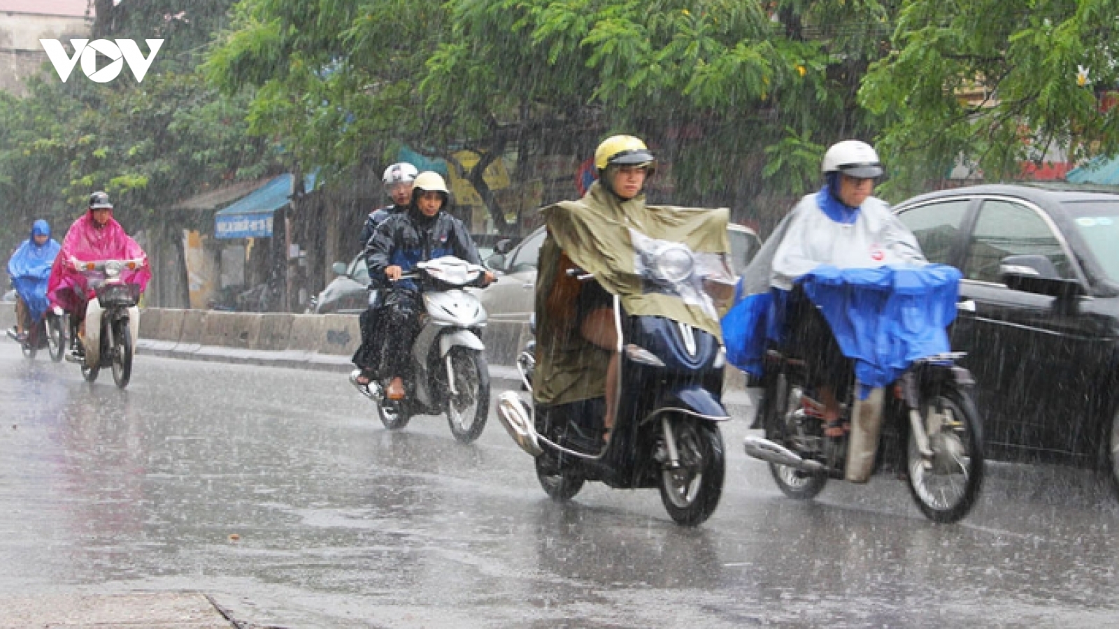 Dự báo thời tiết hôm nay: Các tỉnh vùng núi Bắc Bộ chiều tối có mưa rào