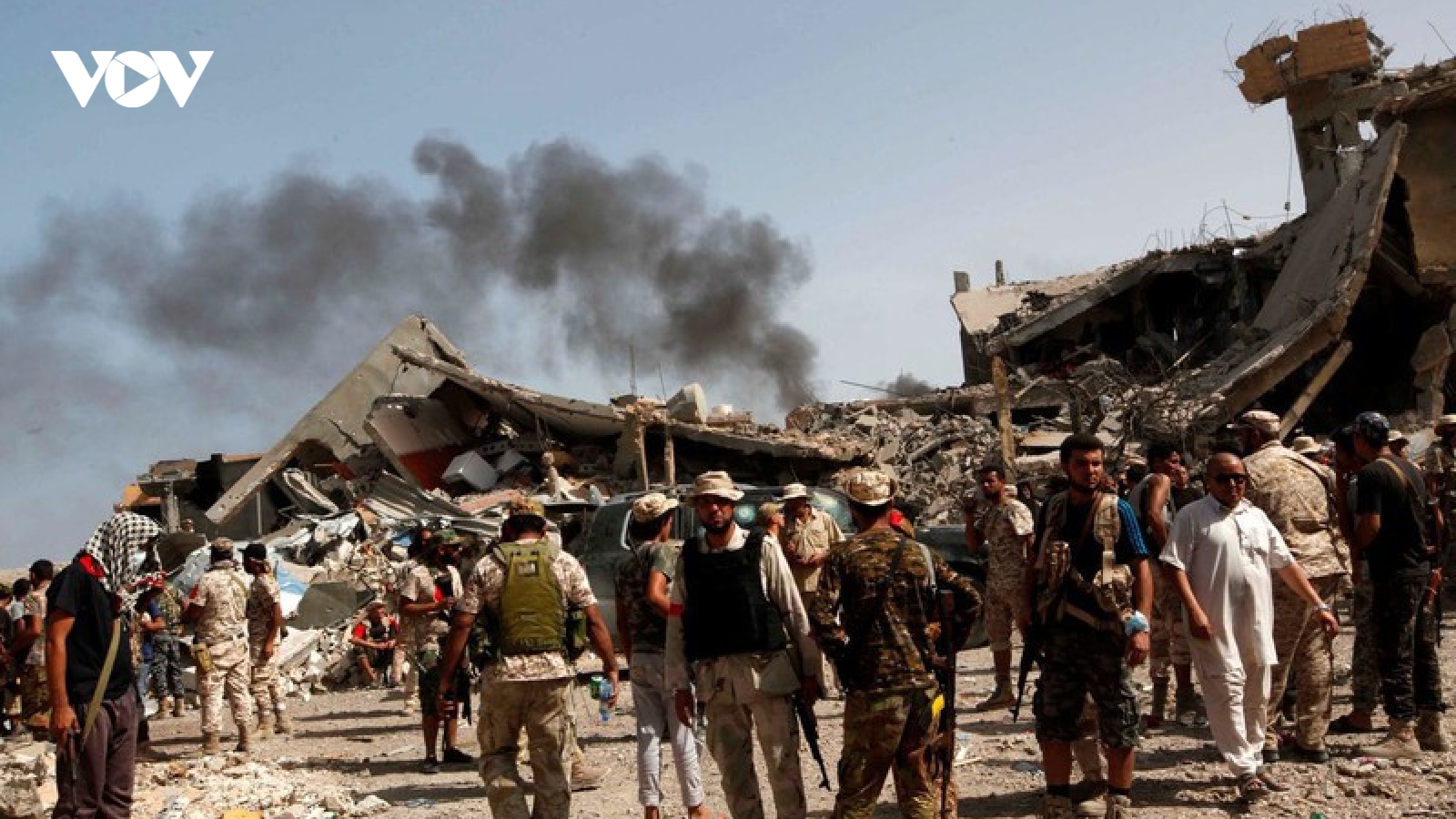 Nước ngoài “rục rịch” can thiệp quân sự, người dân Libya nói gì?