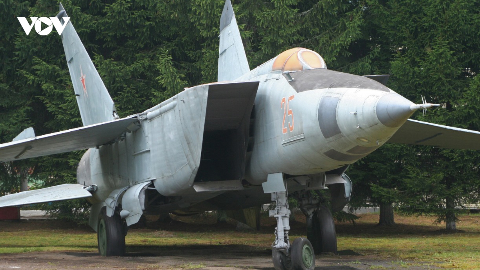 Sự thật về tiêm kích MiG-25 Liên Xô chuyên diệt oanh tạc cơ siêu thanh
