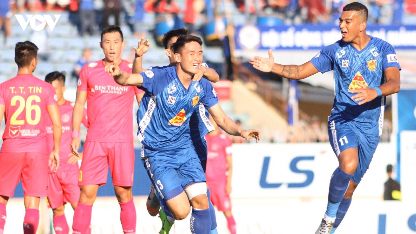 Sài Gòn FC bị Quảng Nam cầm chân, Hải Phòng đánh rơi chiến thắng