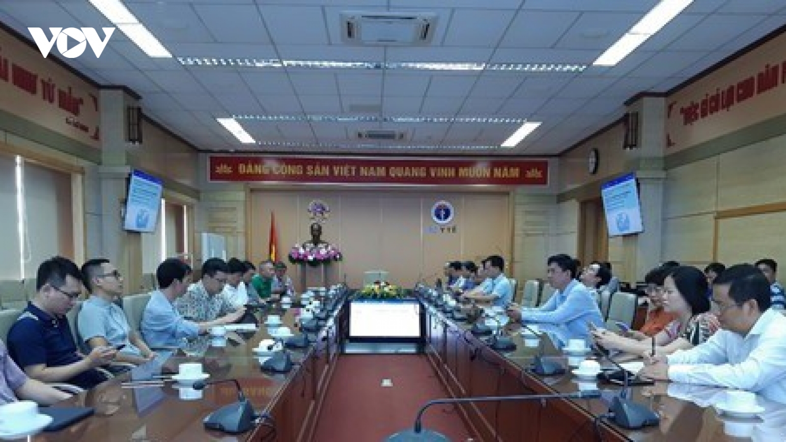 Bộ Y tế đưa ứng dụng Bluezone phục vụ truy vết, phát hiện sớm ca bệnh