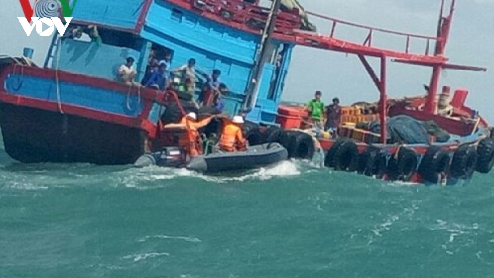Quảng Nam dùng ra-đa truy tìm tàu hàng đâm chìm tàu cá ngư dân