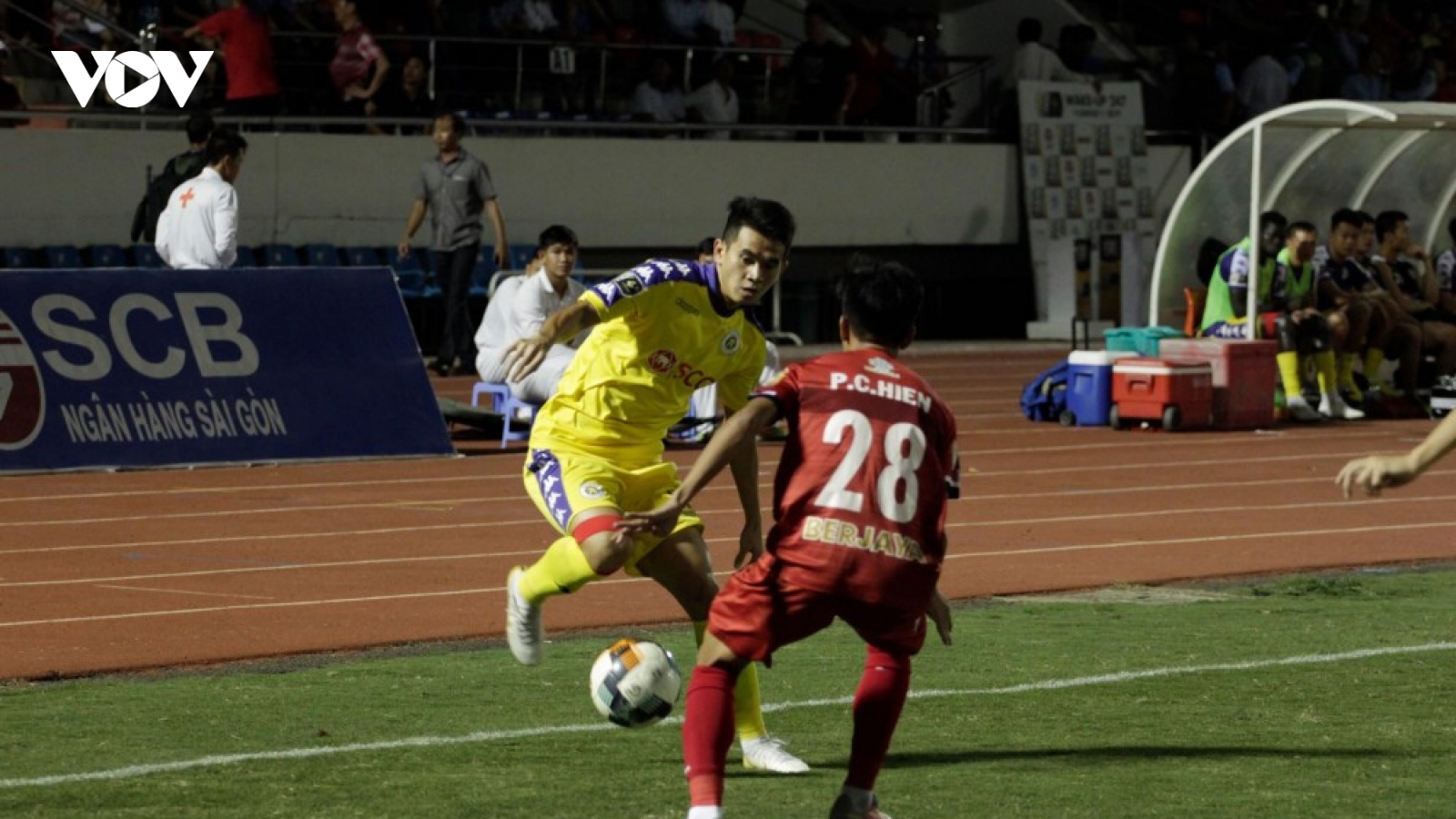 Ngày này năm xưa: CLB TPHCM và Hà Nội FC tạo nên trận đấu khó tin