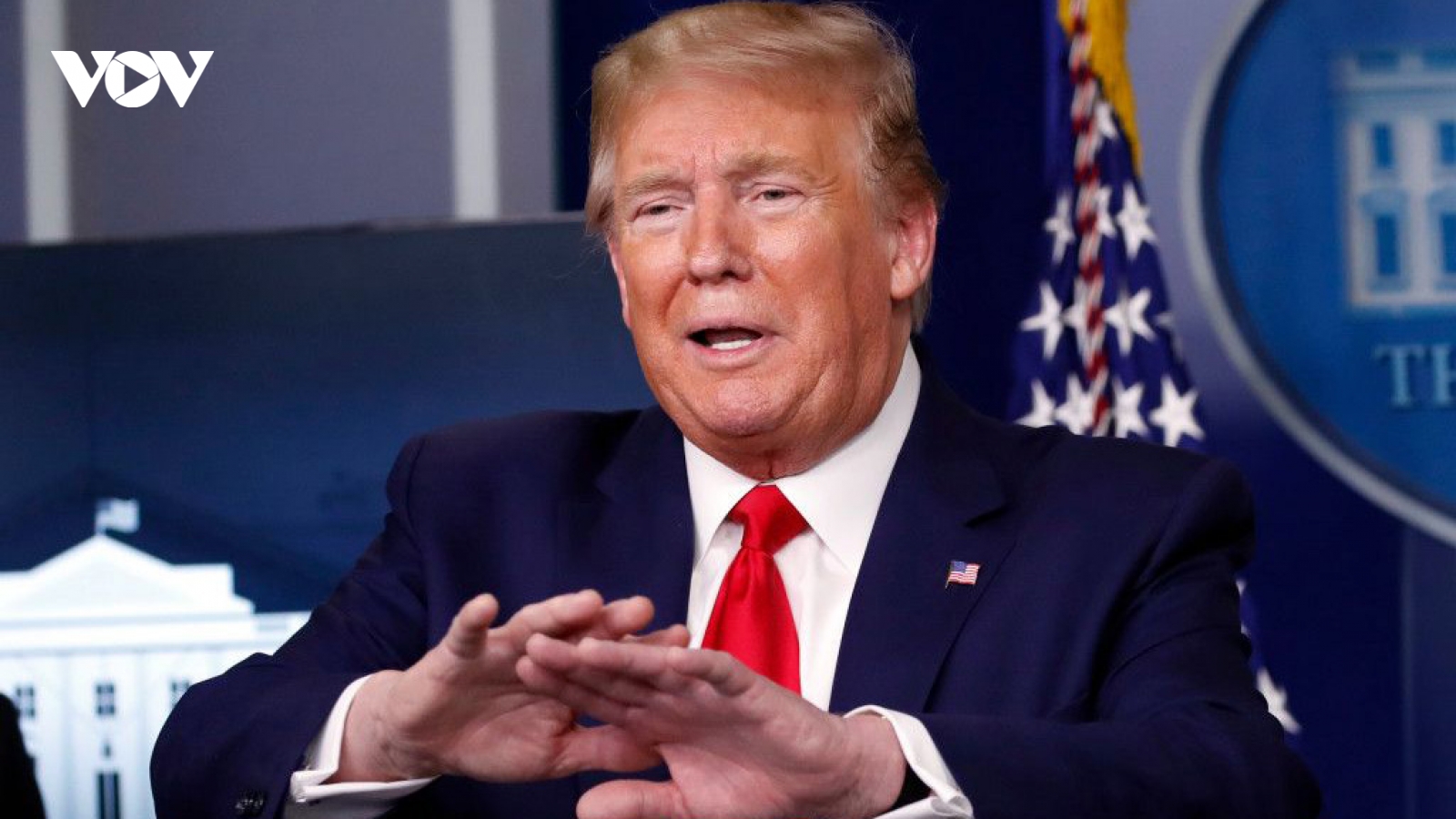 Tổng thống Trump sẽ tiêm vaccine Covid-19 trước tiên nếu được yêu cầu