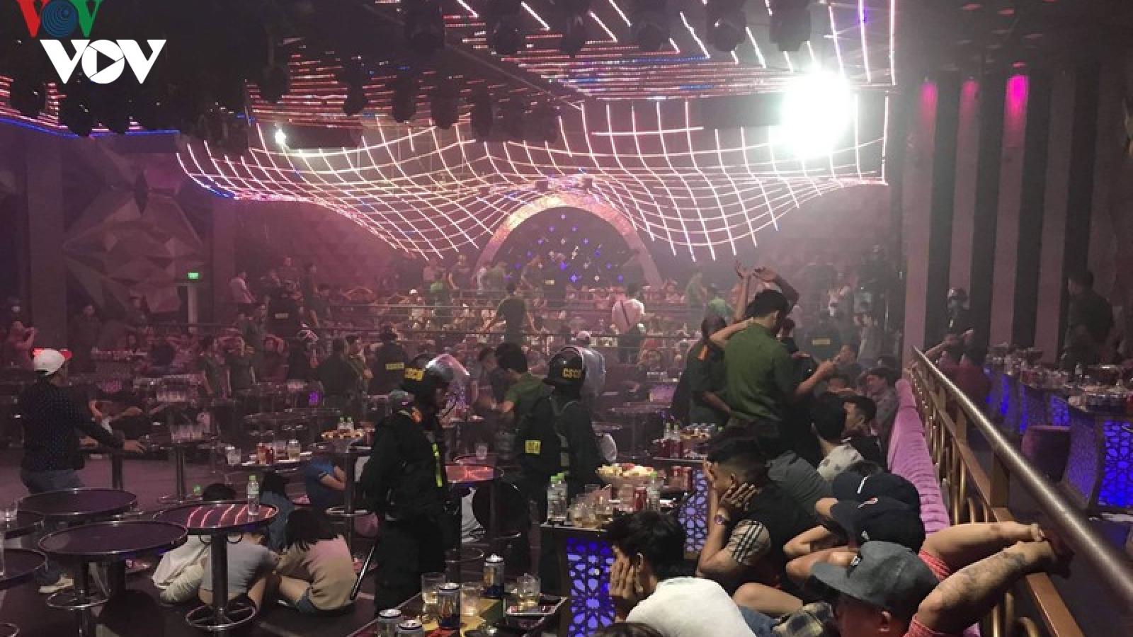 Vụ gần 100 đối tượng “phê” ma túy trong quán bar: Tạm giam 4 đối tượng