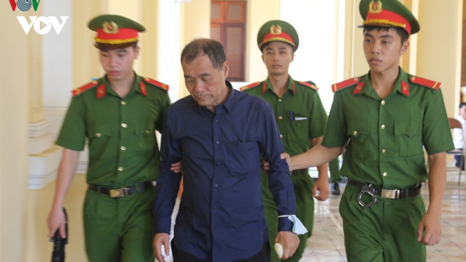 Đại gia Trầm Bê xin khắc phục hậu quả thay siêu lừa Dương Thanh Cường