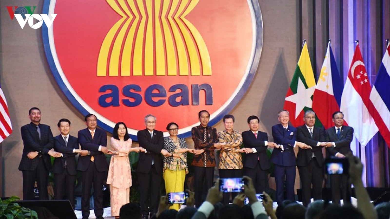 Việt Nam - 25 năm gia nhập và nâng tầm vị thế cùng ASEAN