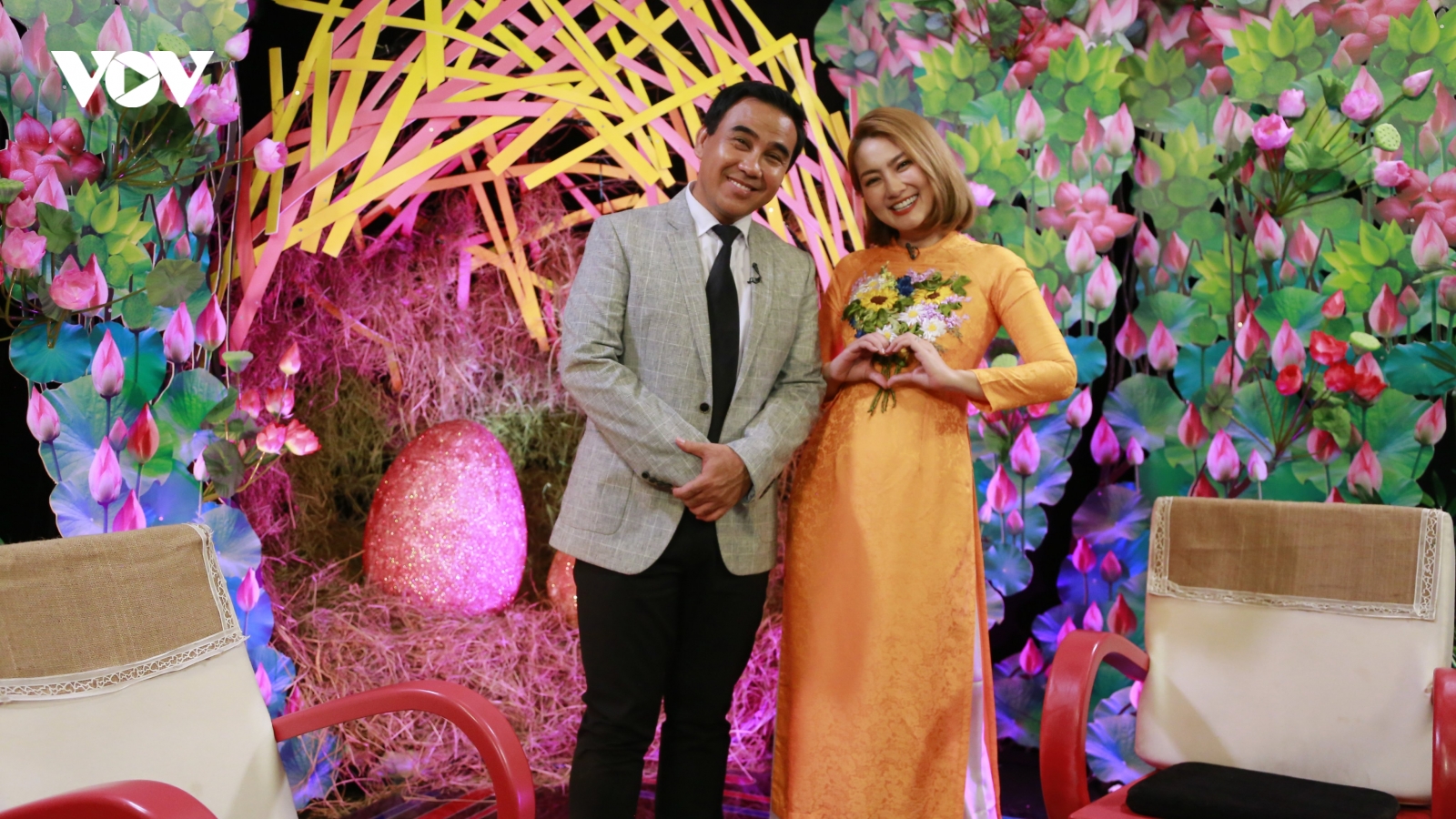 Quyền Linh và Ngọc Lan làm MC gameshow mới về chuyện tình các cụ già