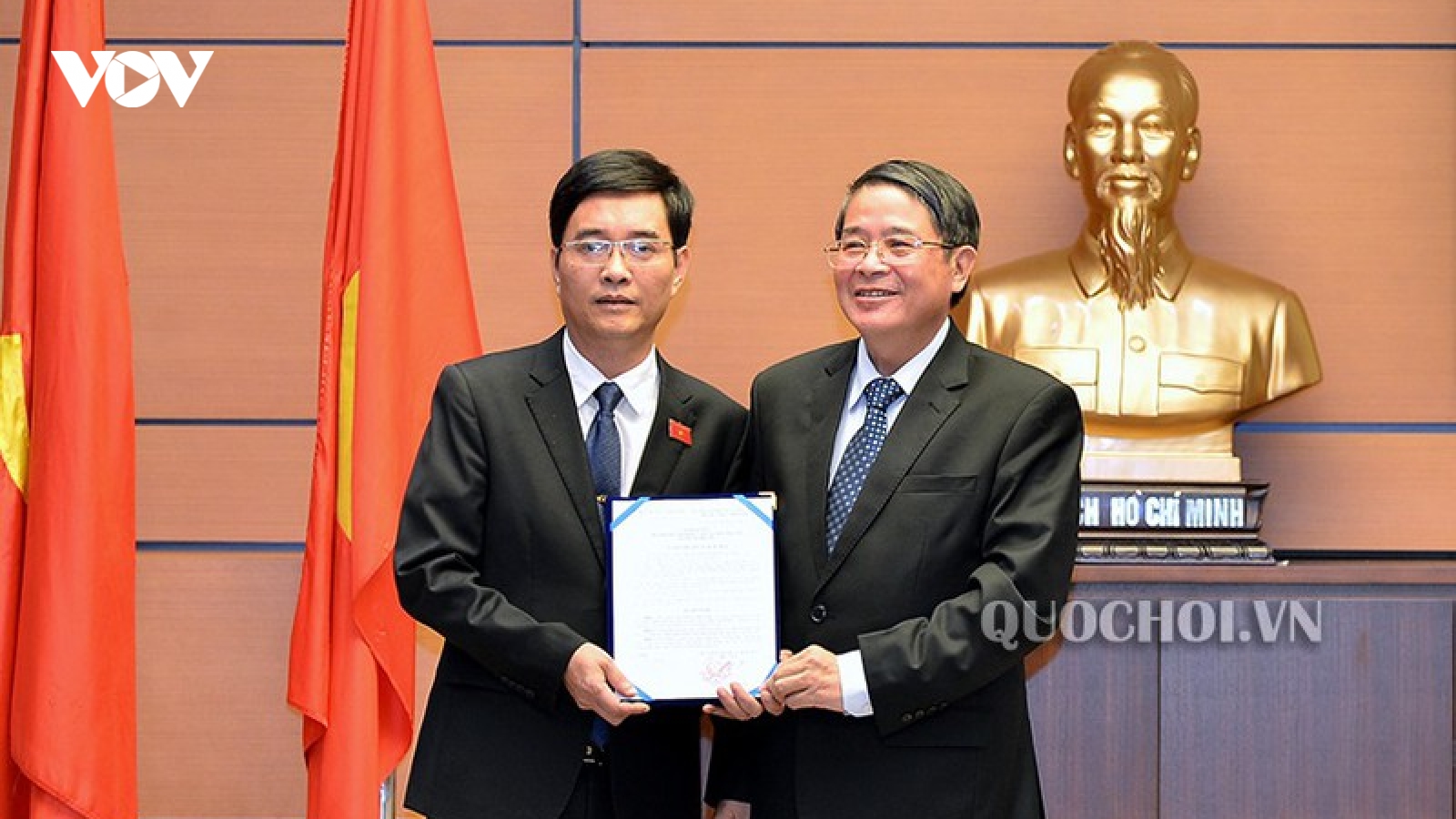 Công bố Nghị quyết của Ủy ban Thường vụ Quốc hội về công tác cán bộ