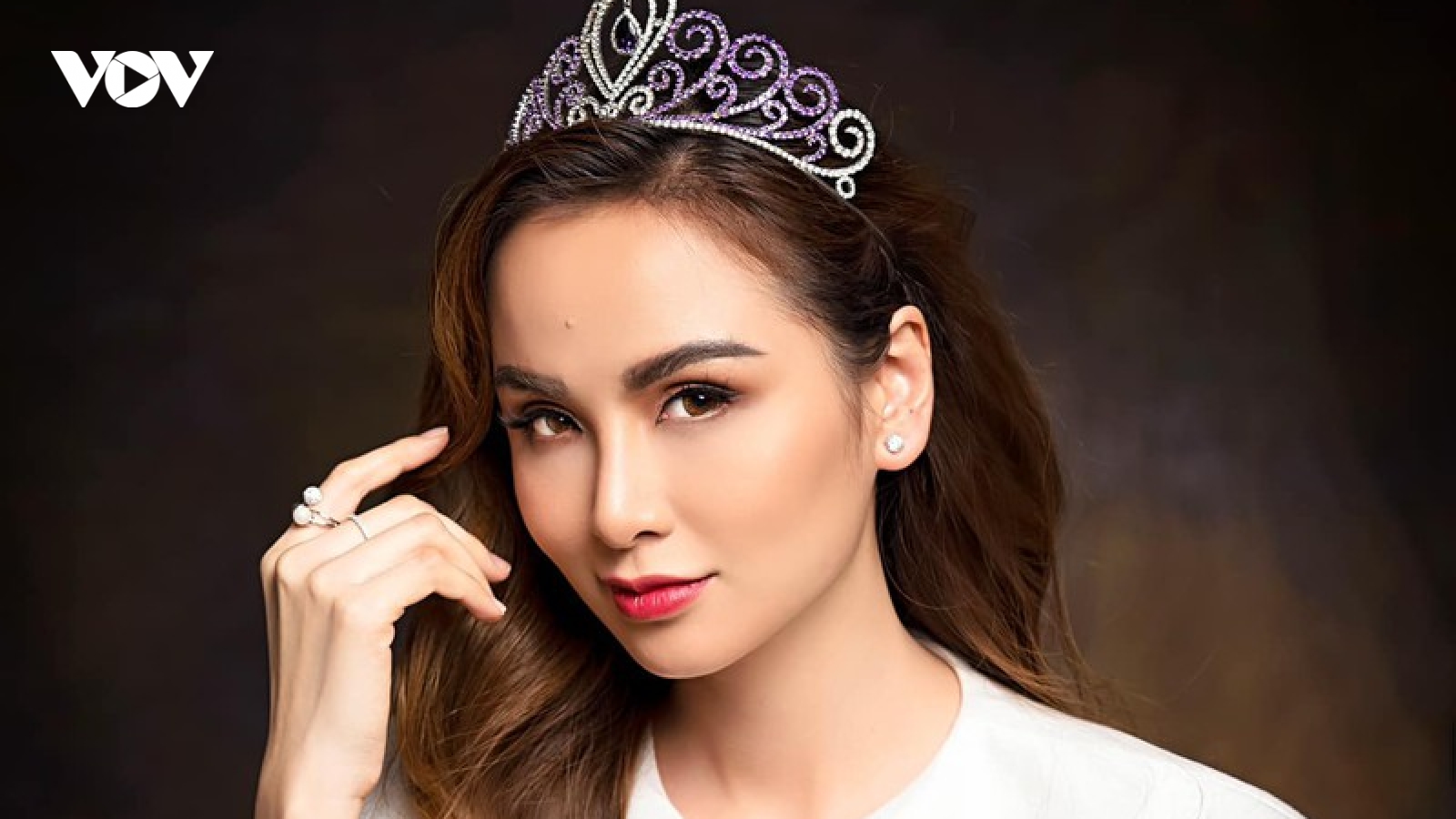 Diễm Hương chia sẻ cảm xúc sau 10 năm đăng quang Hoa hậu Thế giới người Việt