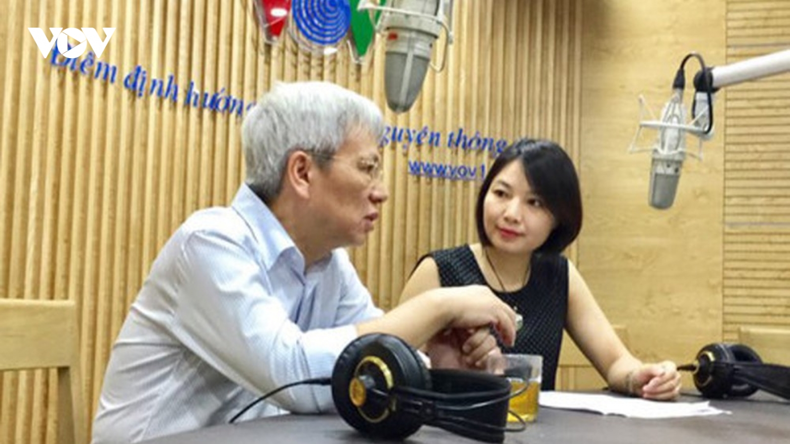 Từ việc ông Phạm Phú Quốc có hai quốc tịch: Cần tăng cường cơ chế giám sát