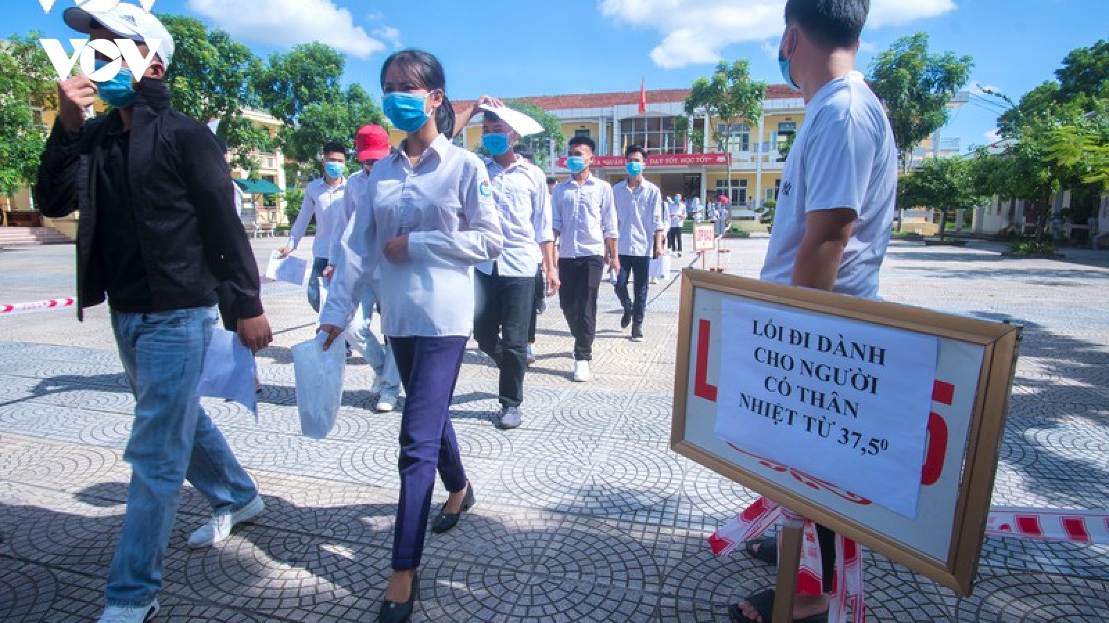 Quảng Ninh: Sĩ tử dân tộc thiểu số ăn nghỉ tập trung thi tốt nghiệp THPT