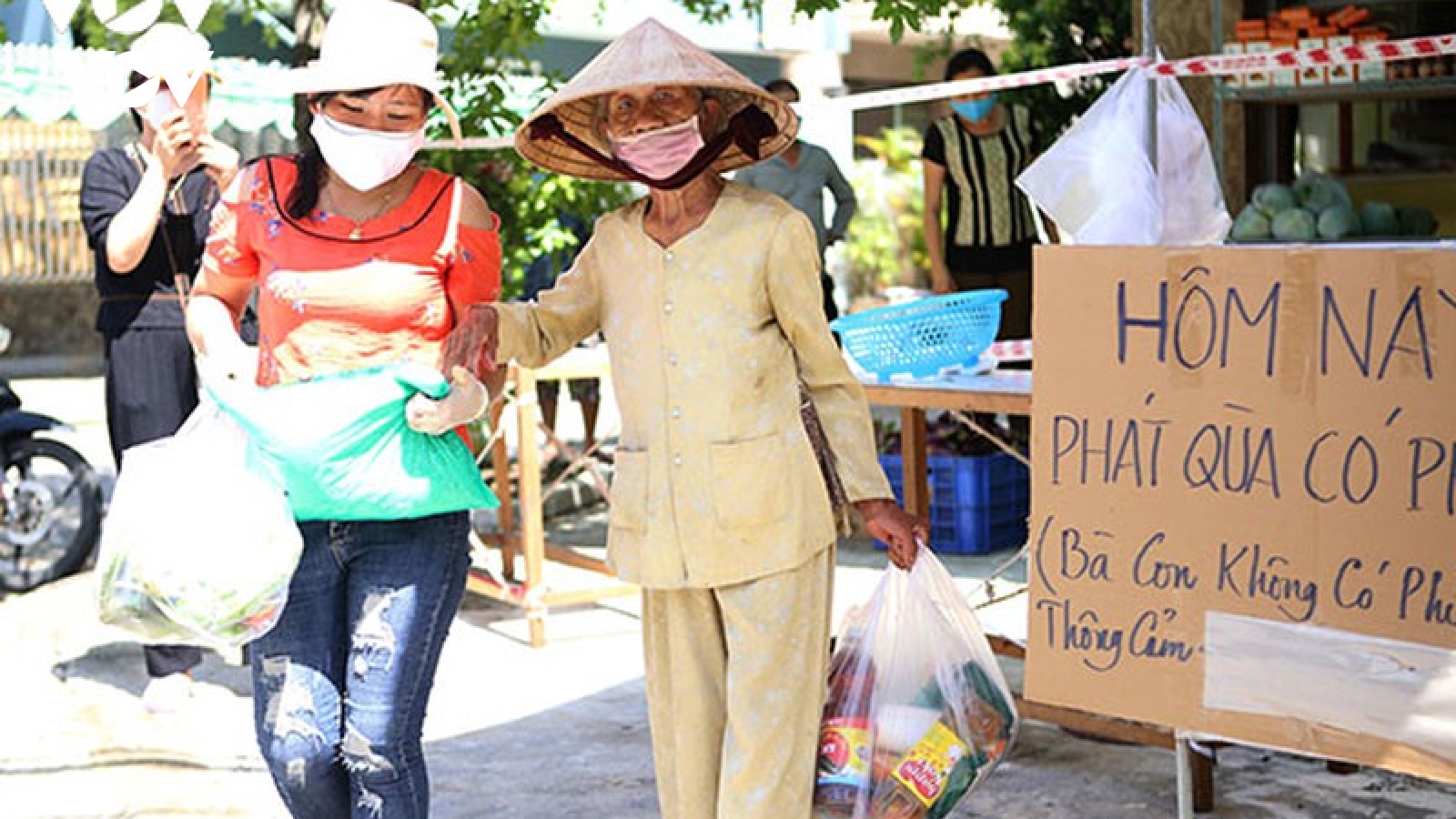 13.000 lao động mắc kẹt ở Đà Nẵng mong địa phương đón về quê
