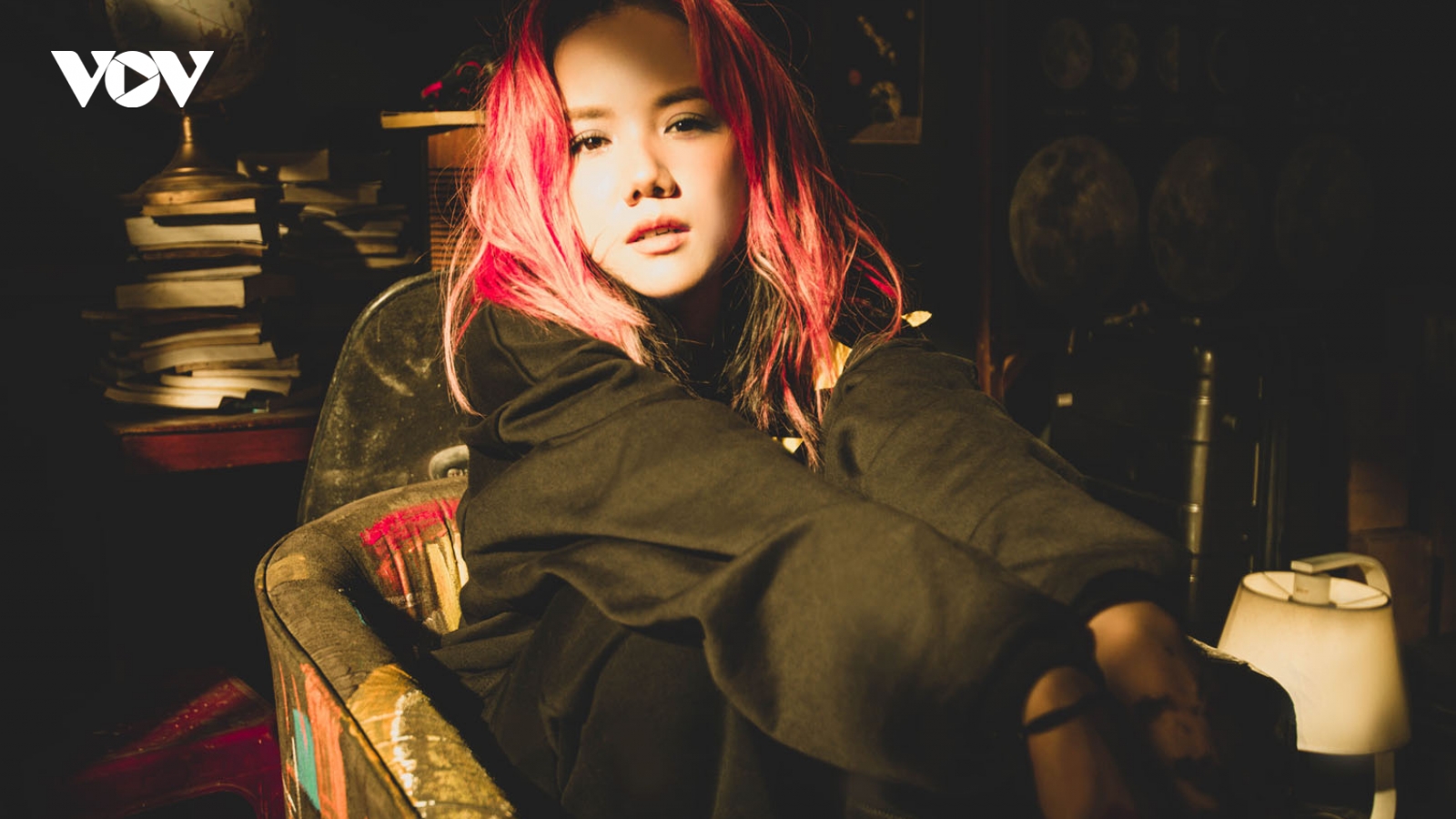 Phương Ly hát về nỗi nhớ quá ngọt ngào trong MV mới “Missing you“