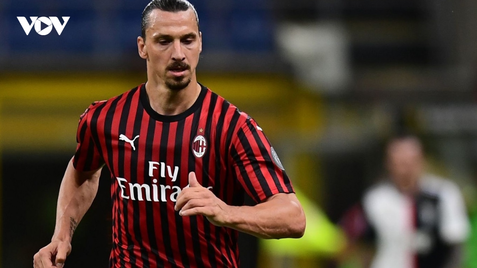 Ibrahimovic đi vào lịch sử Serie A sau trận AC Milan 3-0 Cagliari