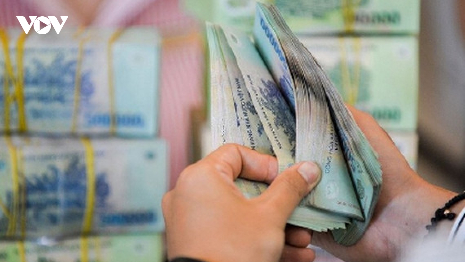 Có nên nới trần nợ công, thâm hụt ngân sách để “cứu” nền kinh tế?